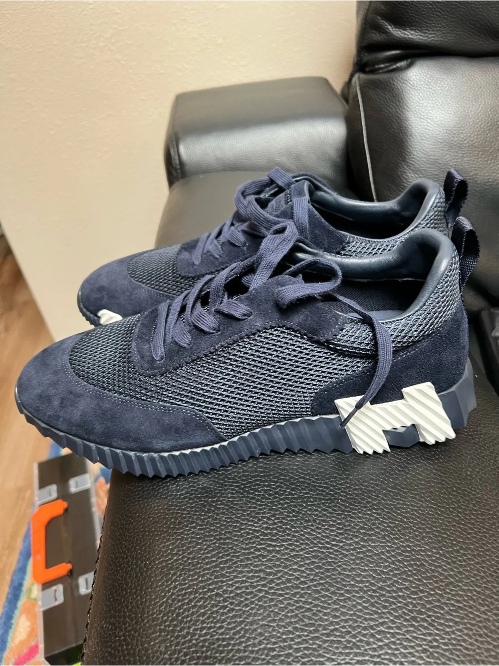 Men's Navy Mesh & Suede Casual Sneakers